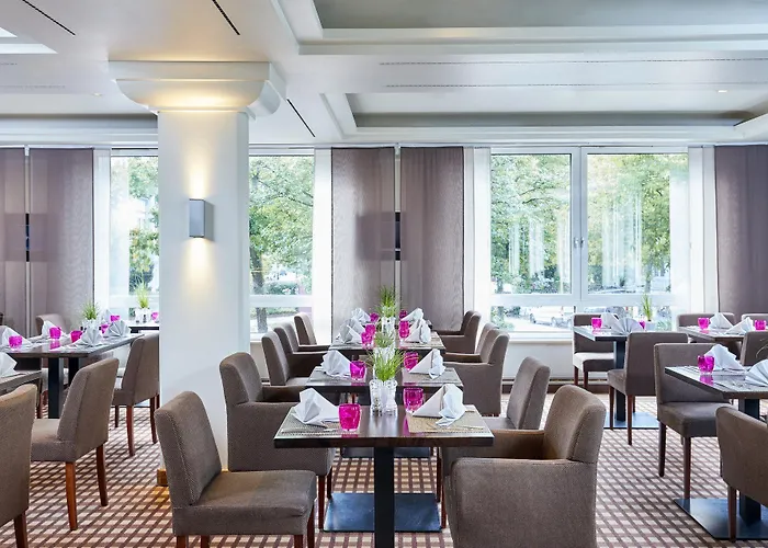 Crowne Plaza Hamburg-city Alster By Ihg Hotel 4*