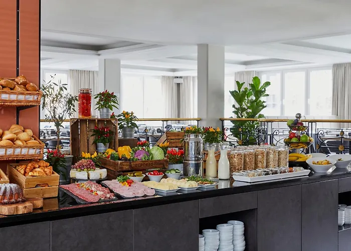 Crowne Plaza Hamburg-city Alster By Ihg 4*